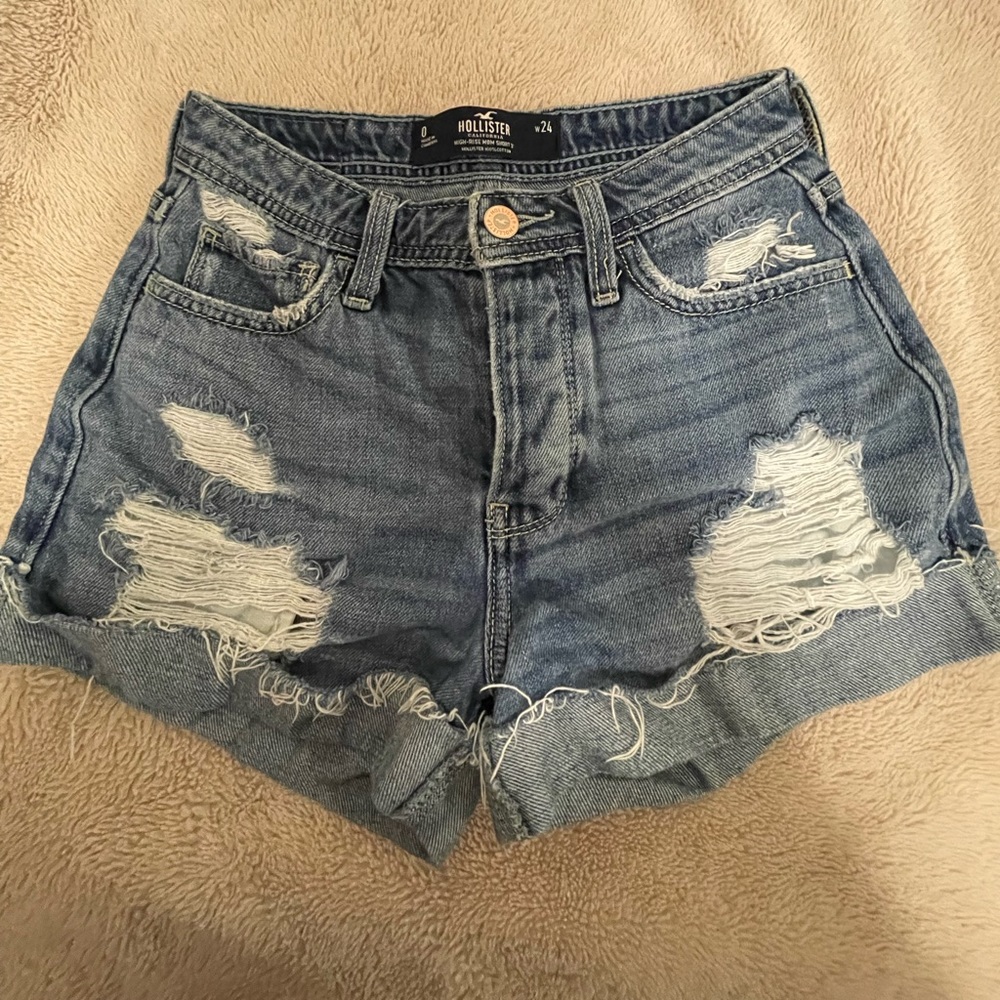 Hollister High-Rise Mom Jean Shorts
